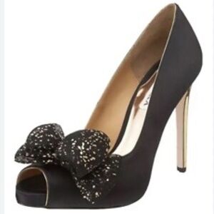 Badgley Mischka black satin gold bow stiletto heels worn once
